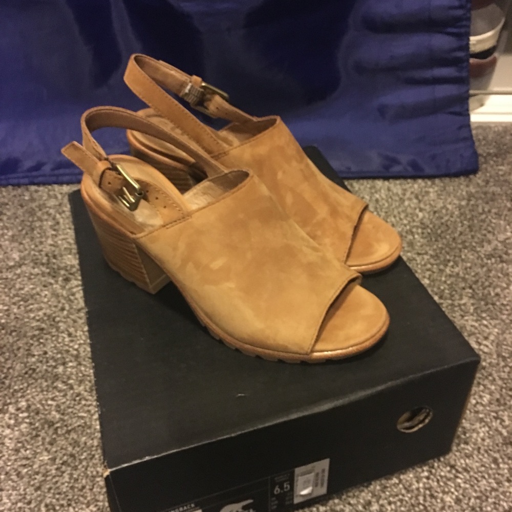 Sorel camel heels never worn